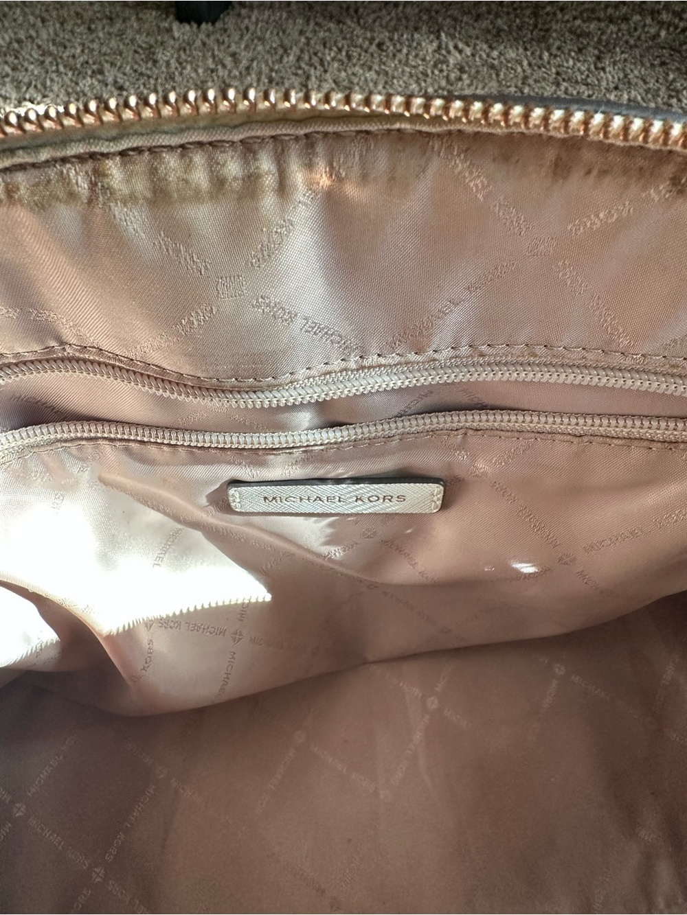 Michael Kors White Scalloped Emmy Satchel - Picture 4 of 5